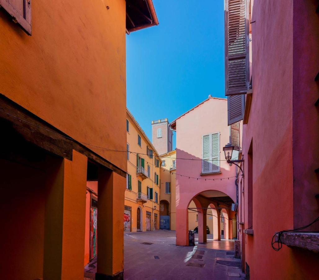 Suite Aldrovandi, With Private Garden Bologna Esterno foto