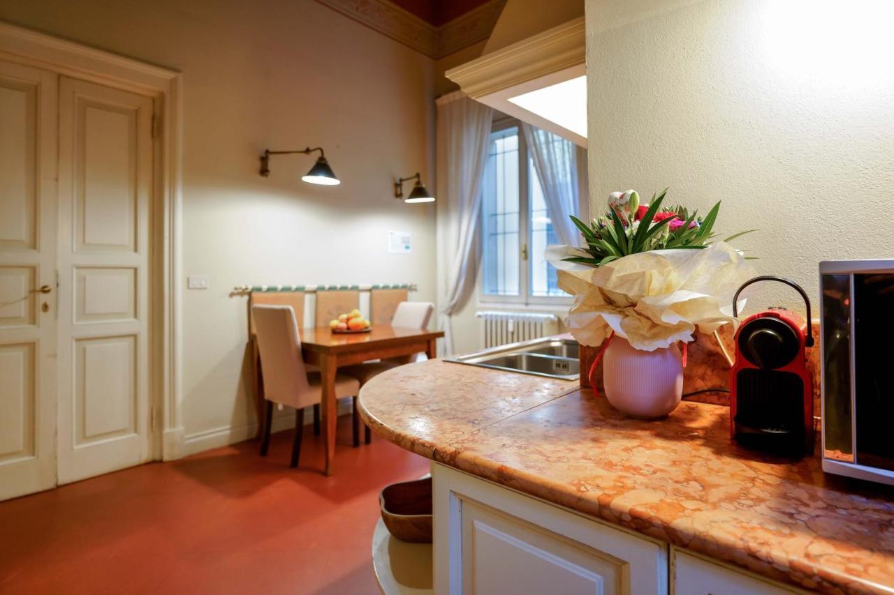 Suite Aldrovandi, With Private Garden Bologna Esterno foto