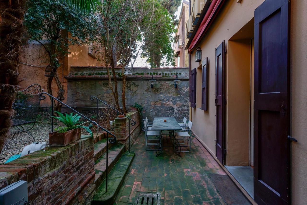 Suite Aldrovandi, With Private Garden Bologna Esterno foto